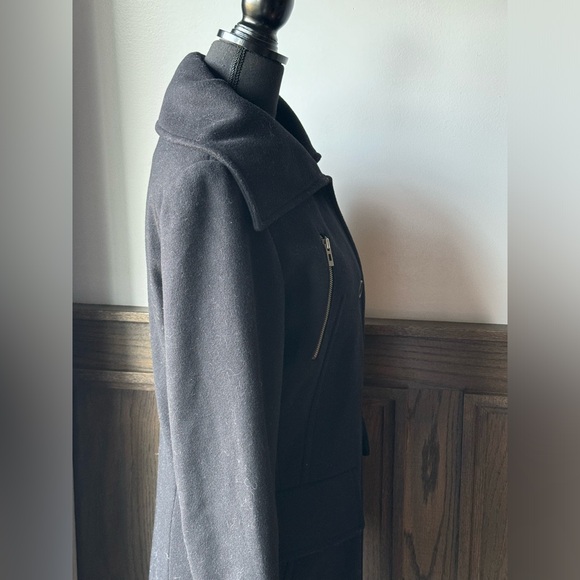 BCBG Maxazria Black Wool cashmere Trench Coat size 8 - Picture 7 of 9